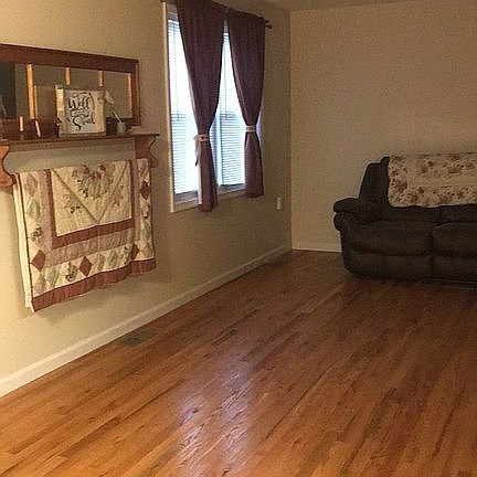 2nd image of 107 Meadows Of Wilson Ct