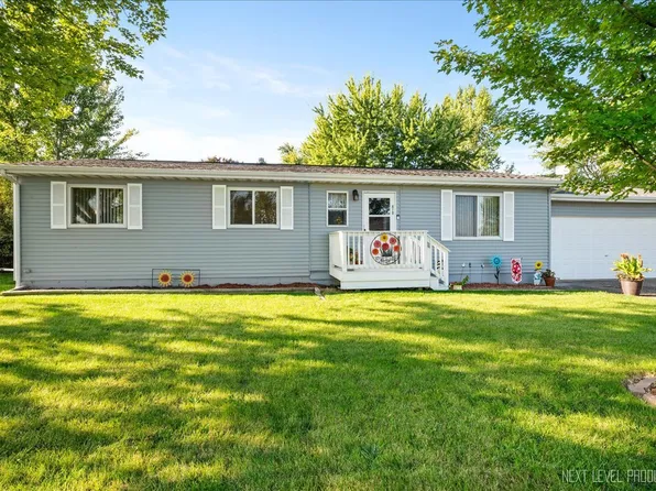 515 W Comanche Ave, Shabbona, IL 60550