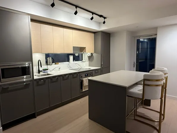 13745 George Jct #1503, Surrey, BC V3T 0R1