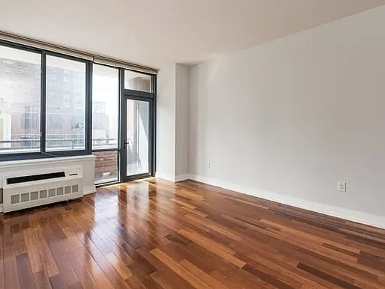 389 Washington St #23B — Photo 11