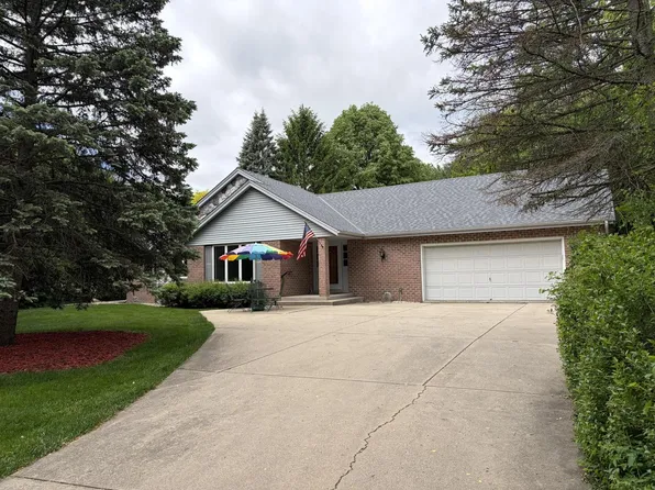 8232 Cooper ROAD, Kenosha, WI 53142