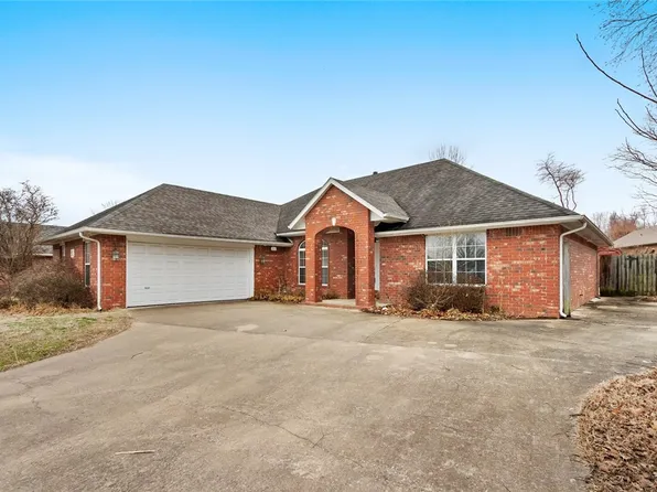 3291 Colton Dr, Springdale, AR 72762