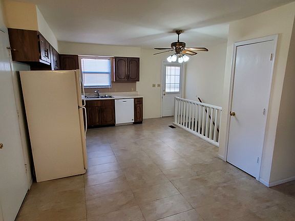 Large Eat in Kitchen