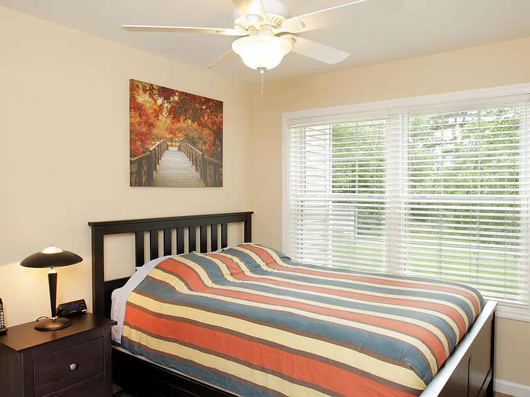 21 Lakeway Village Ln — Photo 5