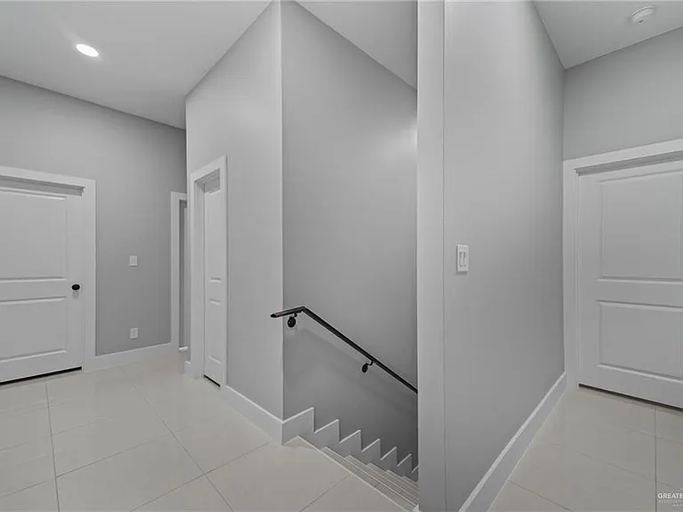 818 S Bicentennial Blvd — Photo 12