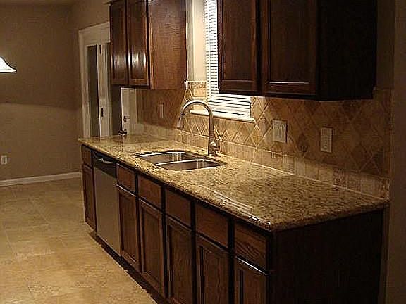 4th image of 2002 Fairfield Ct N