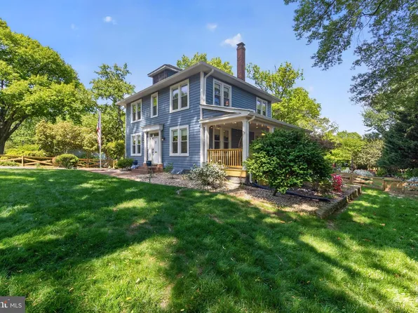 805 N Quaker Ln, Alexandria, VA 22302