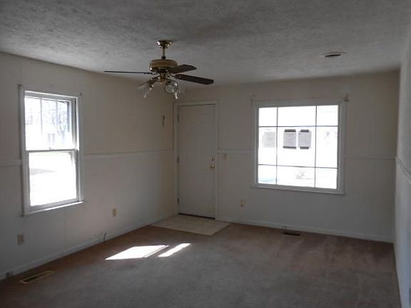 5th image of 709 Doran Ave