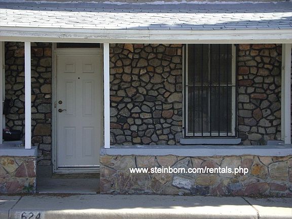 2nd image of 624 E Hadley Ave