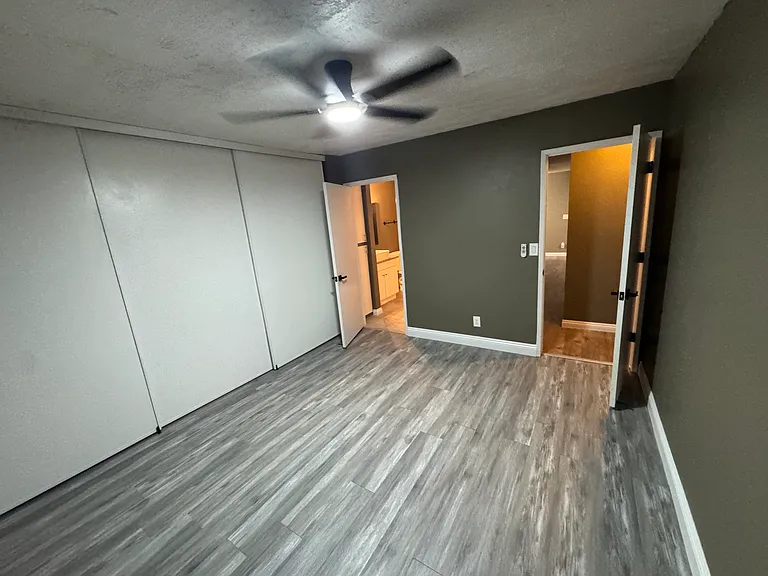 5060 Village Dr — Photo 8