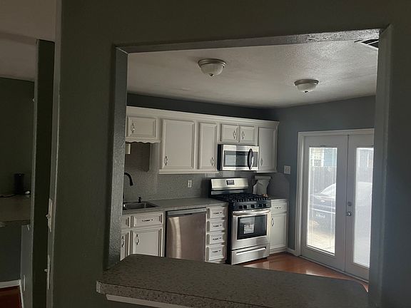 3rd image of 1542 Lombardy St #A