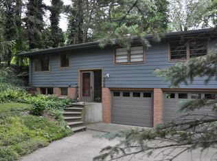 978 Vineland Rd, Saint Joseph, MI 49085