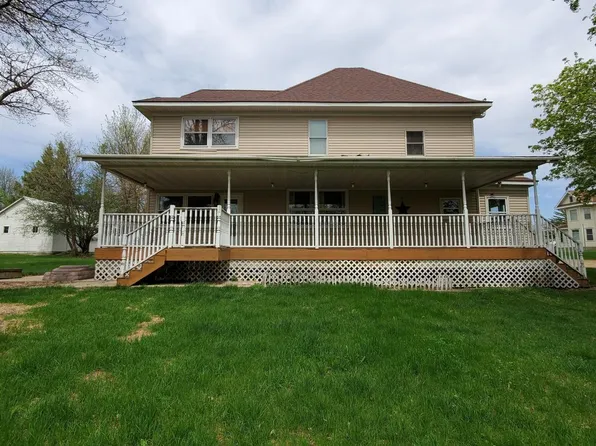 674 2nd St, Dawson, MN 56232