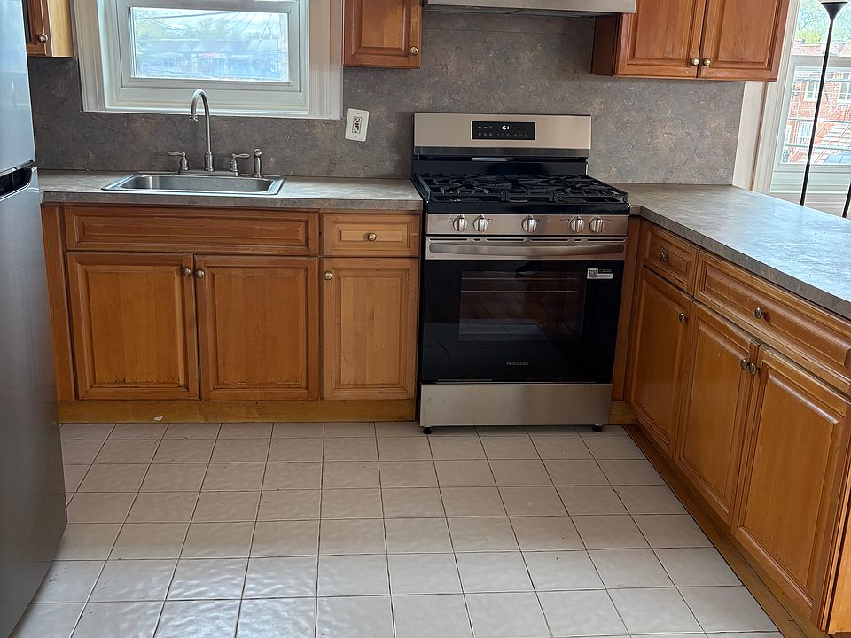 1st image of 3206 Avenue W #3