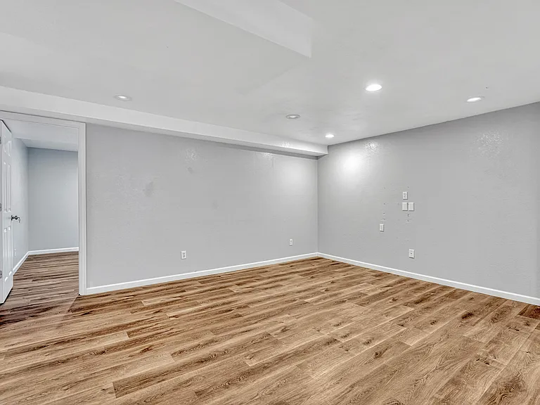 8406 Green Island Cir — Photo 49