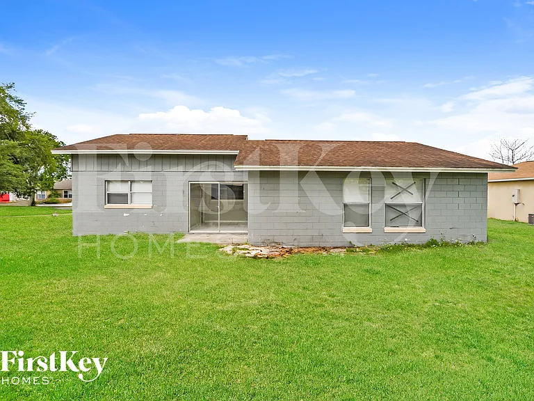 105 Alcala Dr — Photo 17
