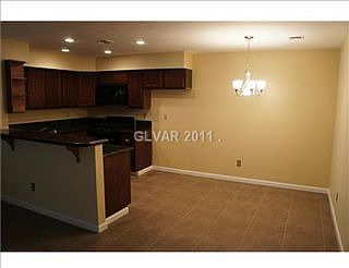3rd image of 1410 Santa Margarita St