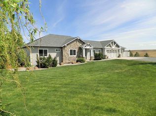 12 Carriage Hill Ct, Pullman, WA 99163