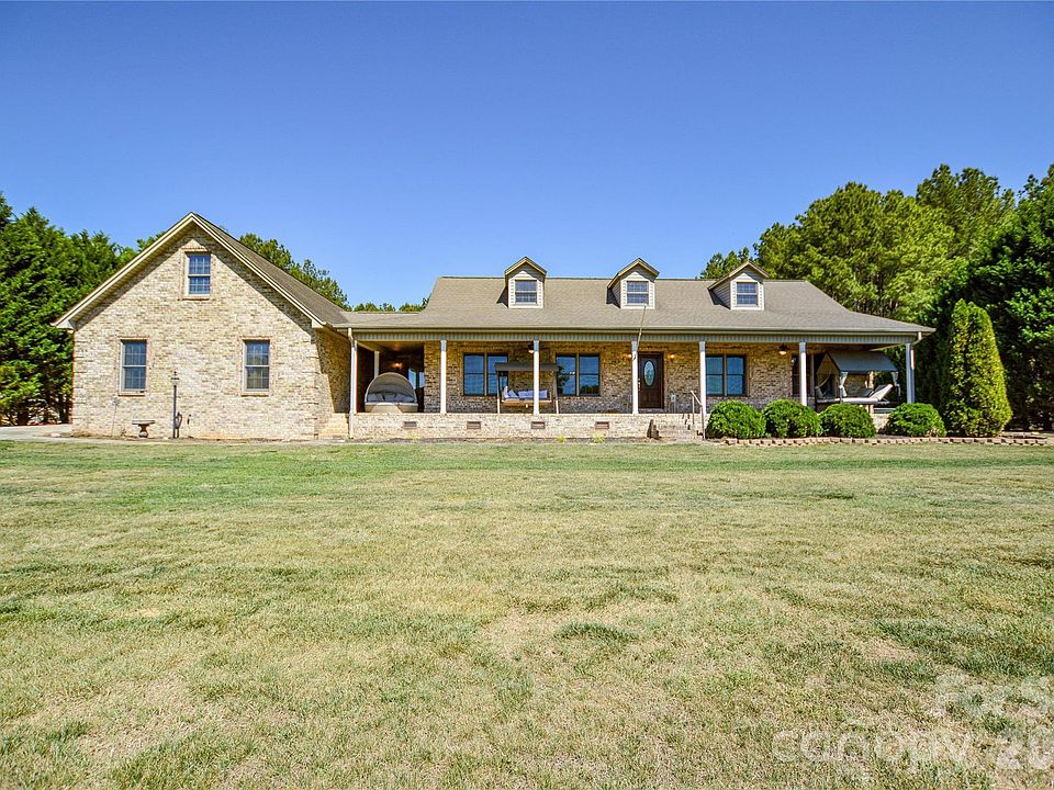 1st image of 365 Wildlife Club Ln