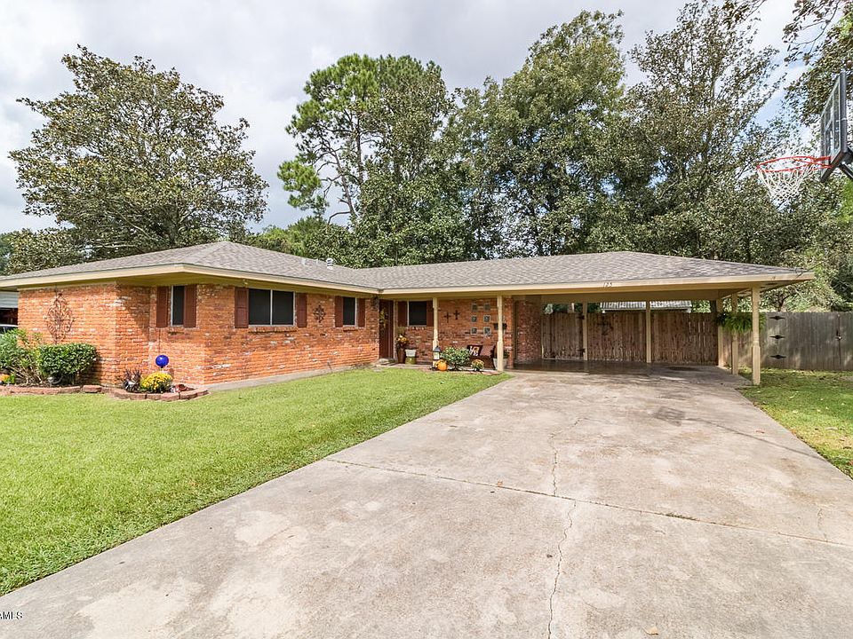 1st image of 125 Charles Dr