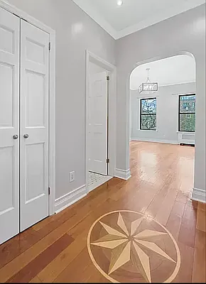 Rented by REAL New York | media 21