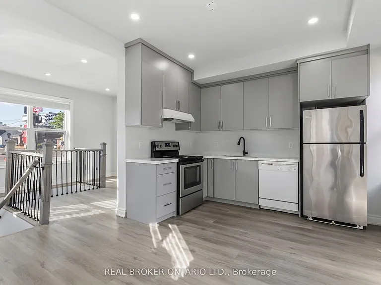 134 Celina St #1 — Photo 5