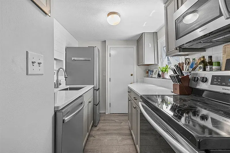 1 bed, 1.0 bath, 525 sqft, $1,950 — Photo 1