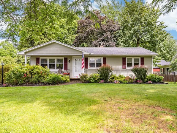 48 Idlewood Dr, Brockport, NY 14420