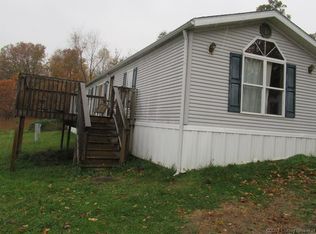 1121 N Shawn Dr, Pekin, IN 47165