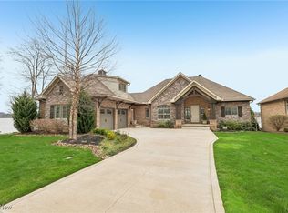 119 Heron Bay Dr, Poland, OH 44514