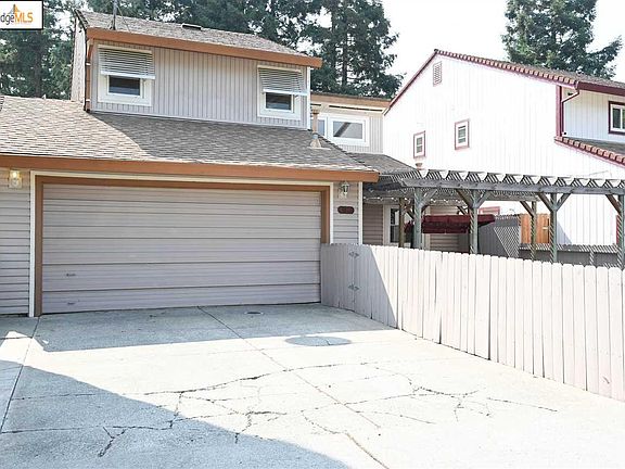 2nd image of 90 Saginaw Cir
