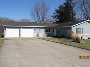 201 Hillcrest Dr, Kendallville, IN