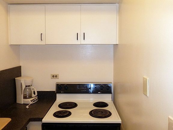 3rd image of 164-168 Pearl St #4H