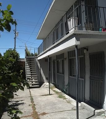2nd image of 2228 Key Blvd