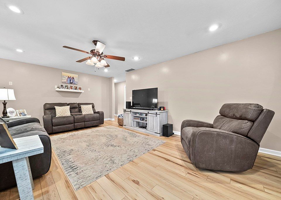 323 Bronx Corner Rd, Jackson, OH 45672 | Zillow