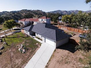 28481 High Echelon Ct, Tehachapi, CA 93561