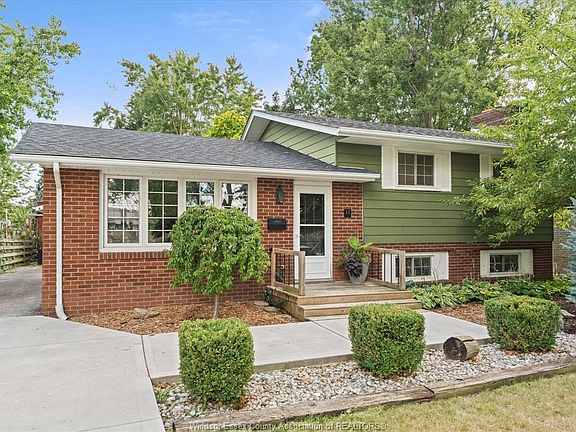 2nd image of 11 Riviera Dr