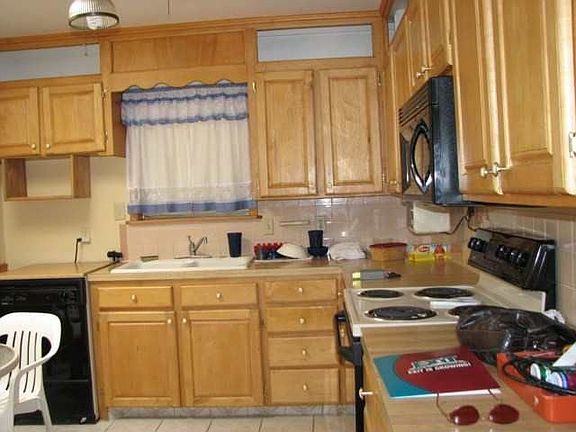 4th image of 1837 Gerry Dr