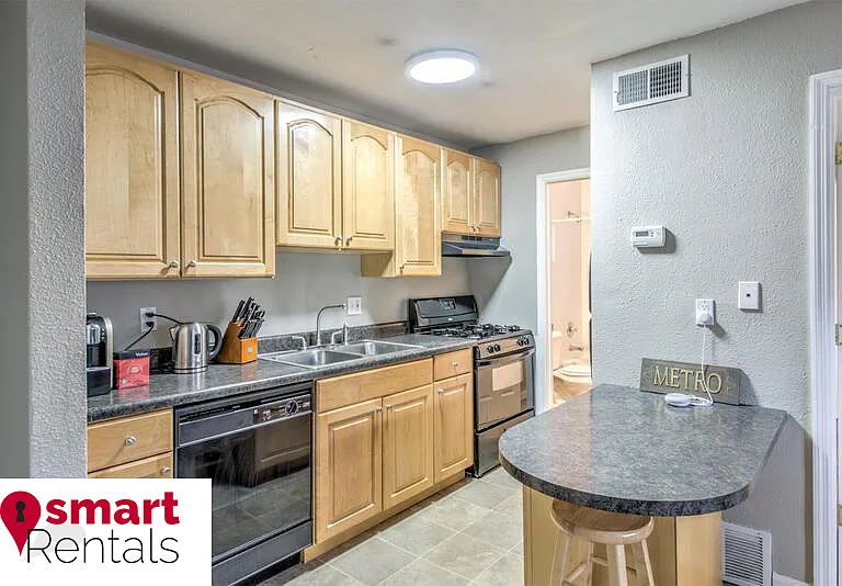 3850 Park Ave — Photo 17