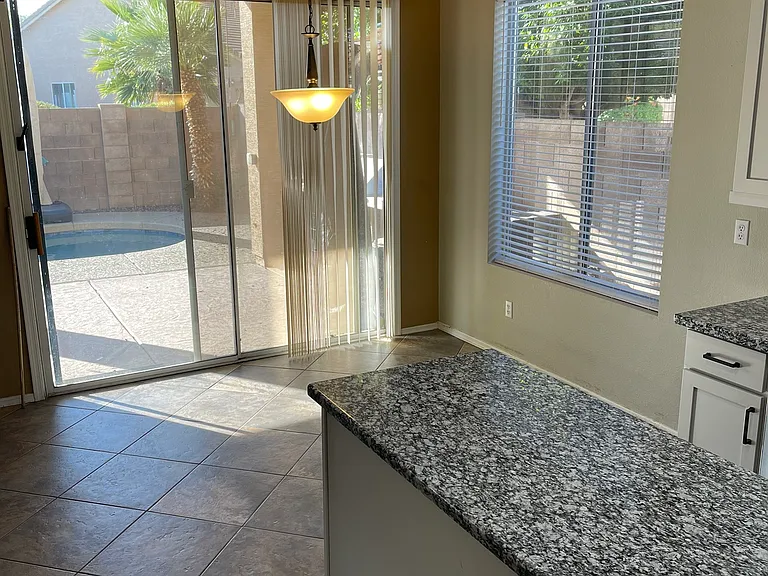 871 W Cherrywood Dr — Photo 10