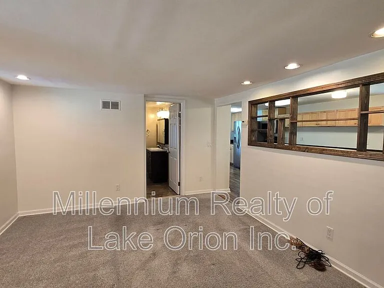 201 W York York Ave — Photo 7