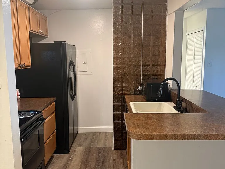 3827 Bay Club Cir #103 — Photo 9