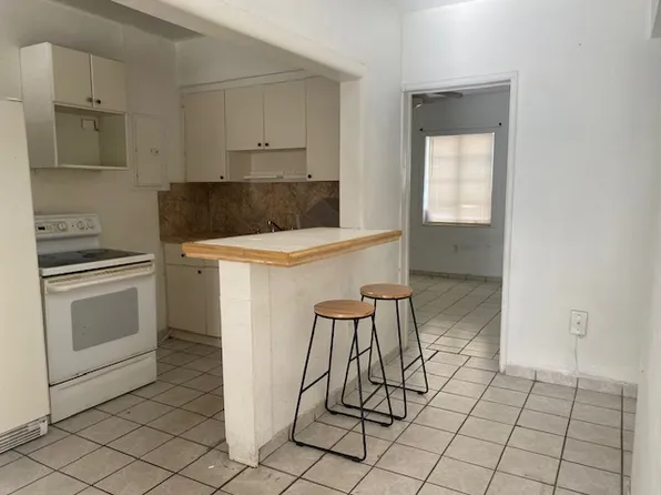 817 81st St, Miami Beach, FL 33141