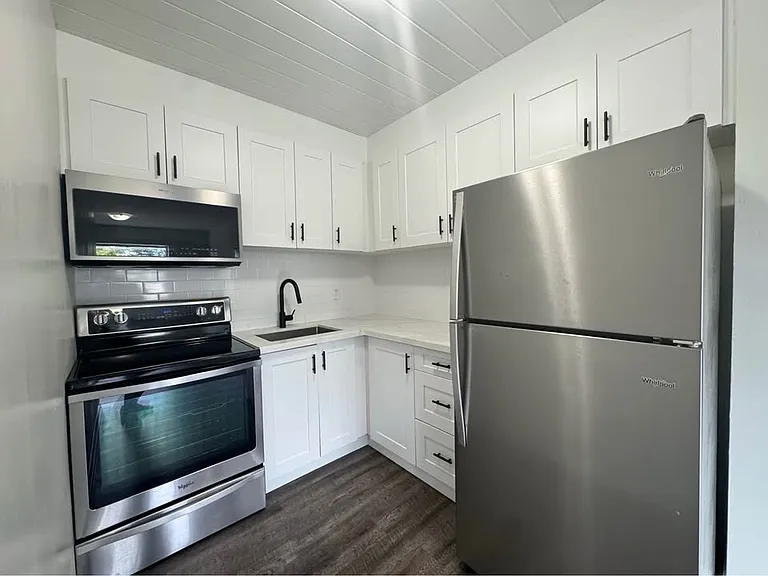 987 Mohawk Rd E #9 — Photo 1