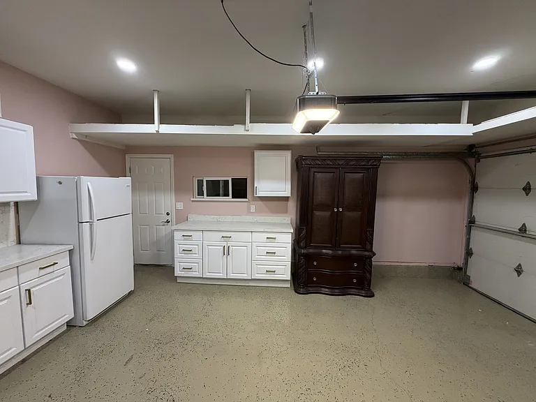 362 Manferd St — Photo 12