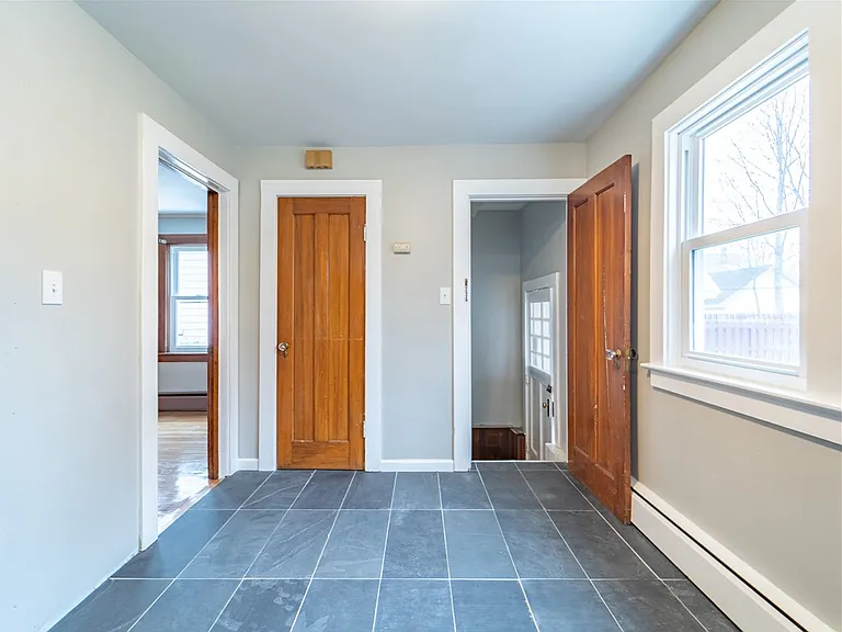 38 Elgrove Rd — Photo 8