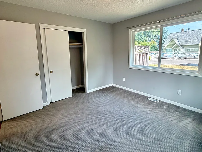 18413 SE Blanton St — Photo 20