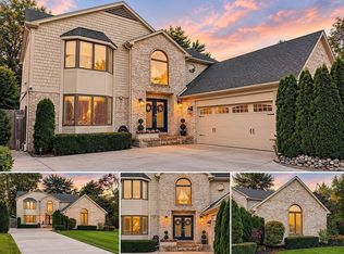 25240 Crocker Blvd, Harrison Township, MI 48045