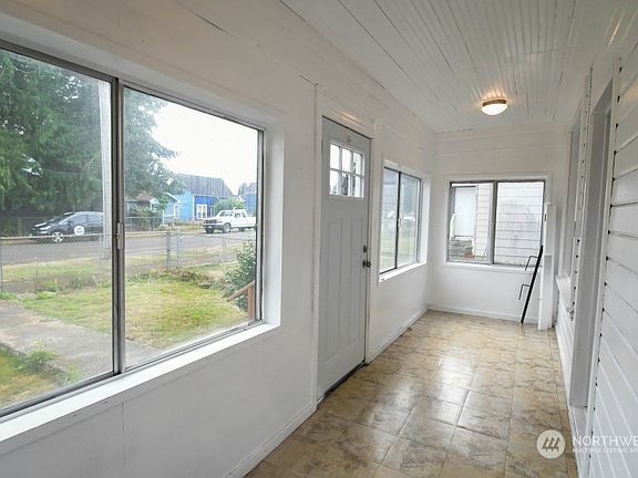 3rd image of 1127 Soule Avenue