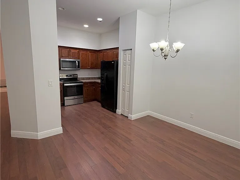 3814 Peugeot St — Photo 5